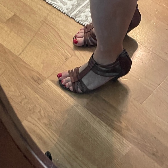 Aldo all lleather wedge sandals - Picture 8 of 8